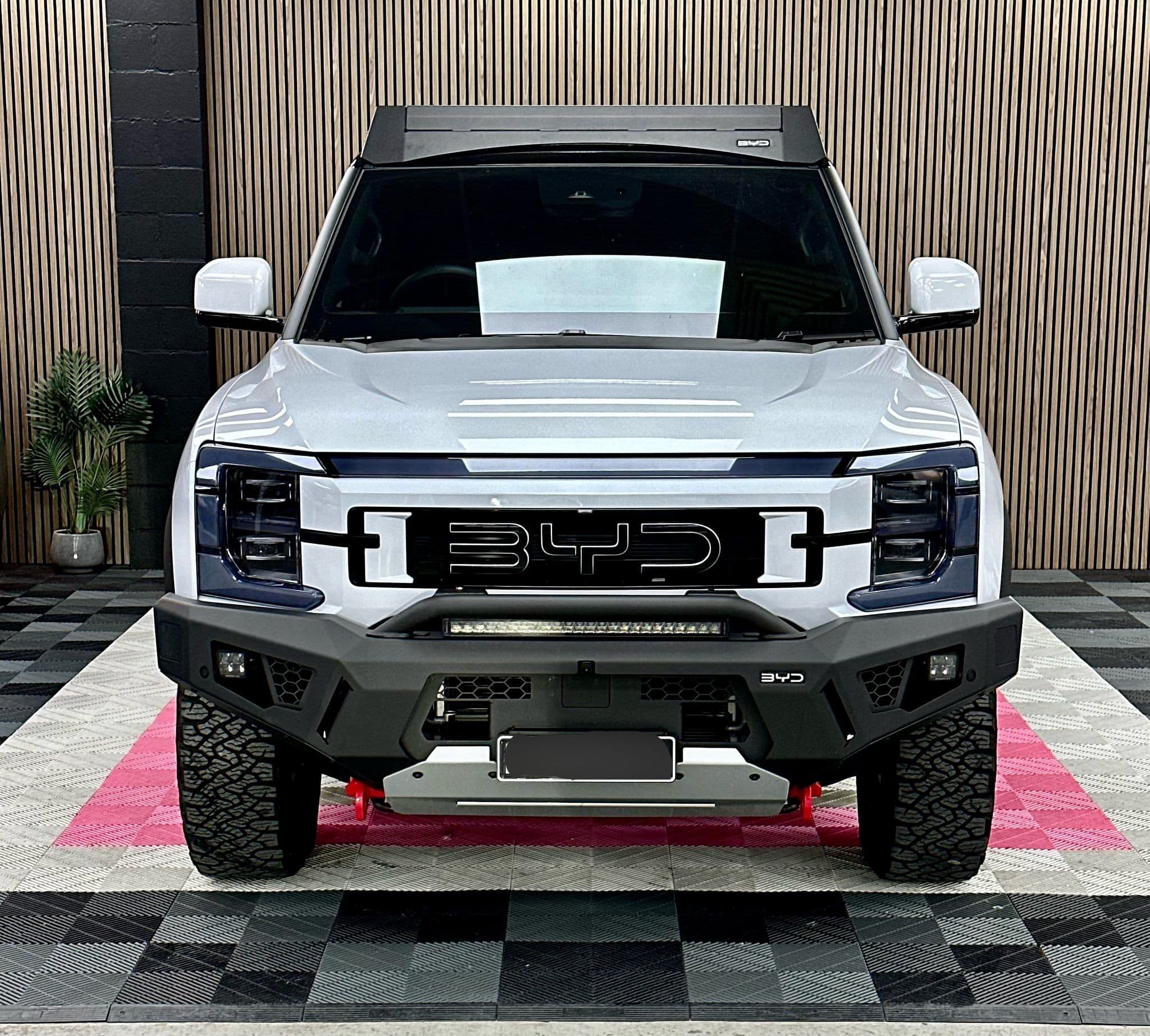 Vehicle Glossy Finish — Full Body Ceramic Coating